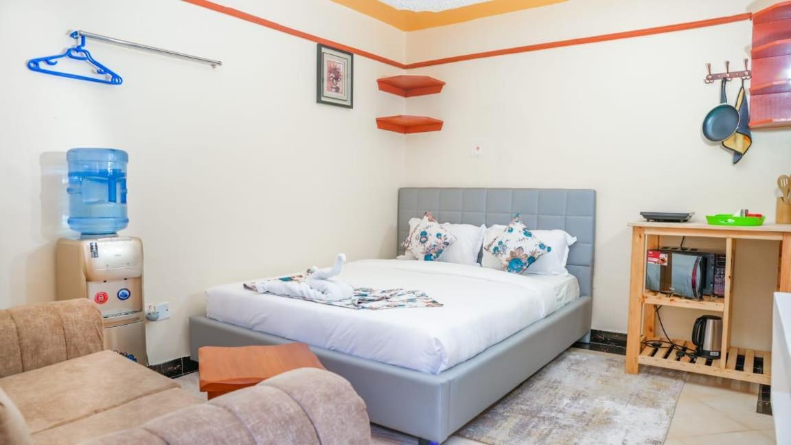 Nelly Fully Furnished Studios Найваша Екстериор снимка
